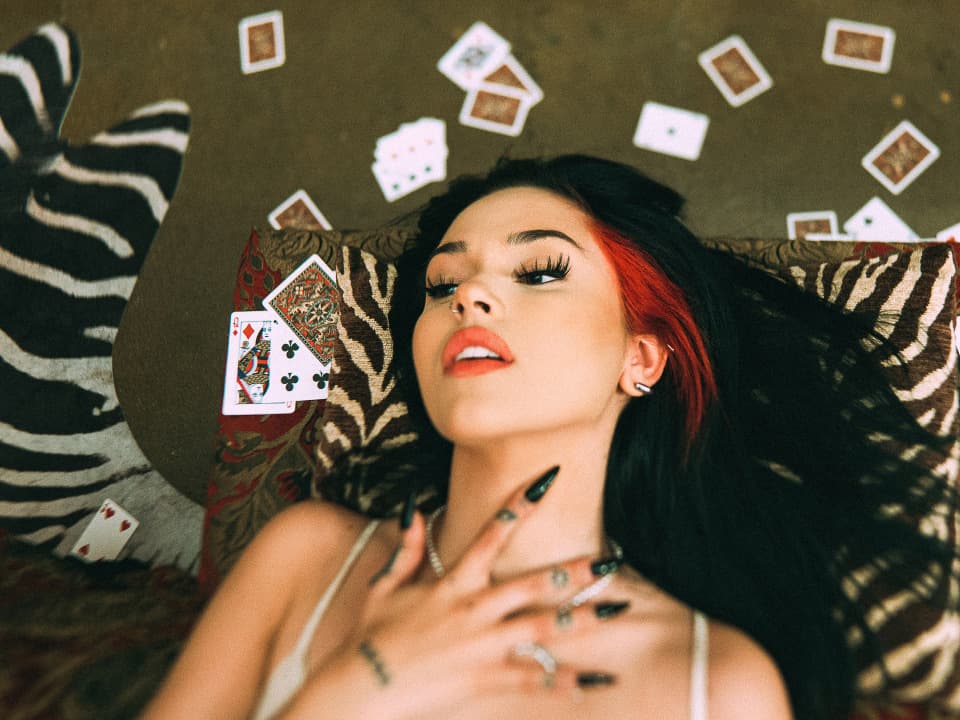 Verändertes Ego: Maggie Lindemann über ihre Selbstverwirklichung