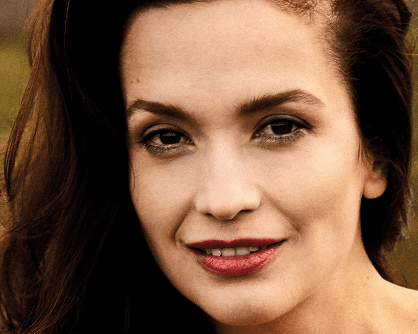 Klassisch schön und schauspielerisch stark, so kennt man Uta Kargel AKA Lena Bachmann bei GZSZ!