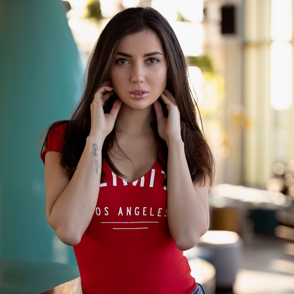 Playboy International (Marina Nelson in Modern Space): It’s closing time with newcomer...