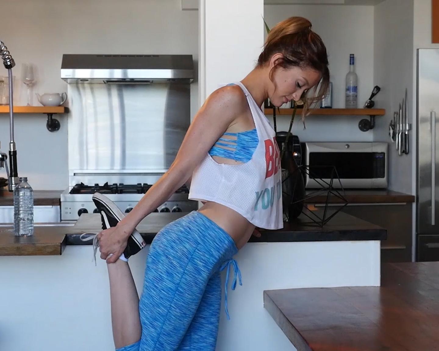 Playboy Amateur (Dakota Burd): Der Morgen beginnt bei Dakota mit einer ausgiebigen...