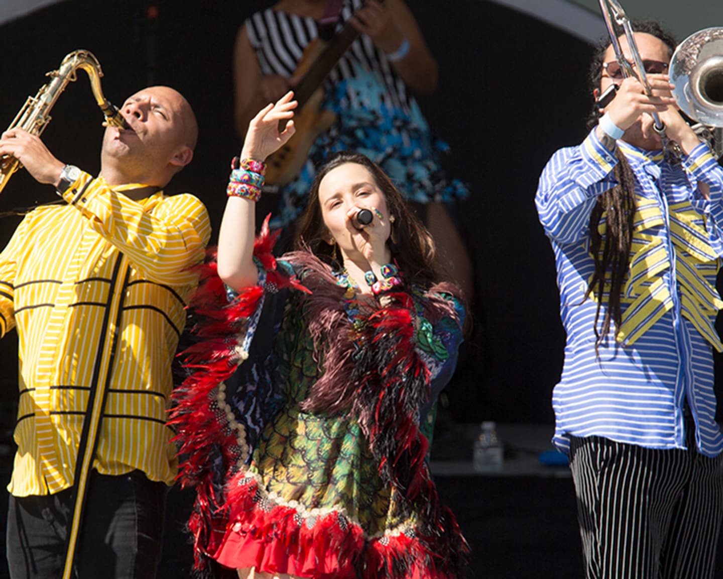 Die kolumbianische Band Monsieur Periné bei heißen Rythmen zum 40. Playboy Jazz...