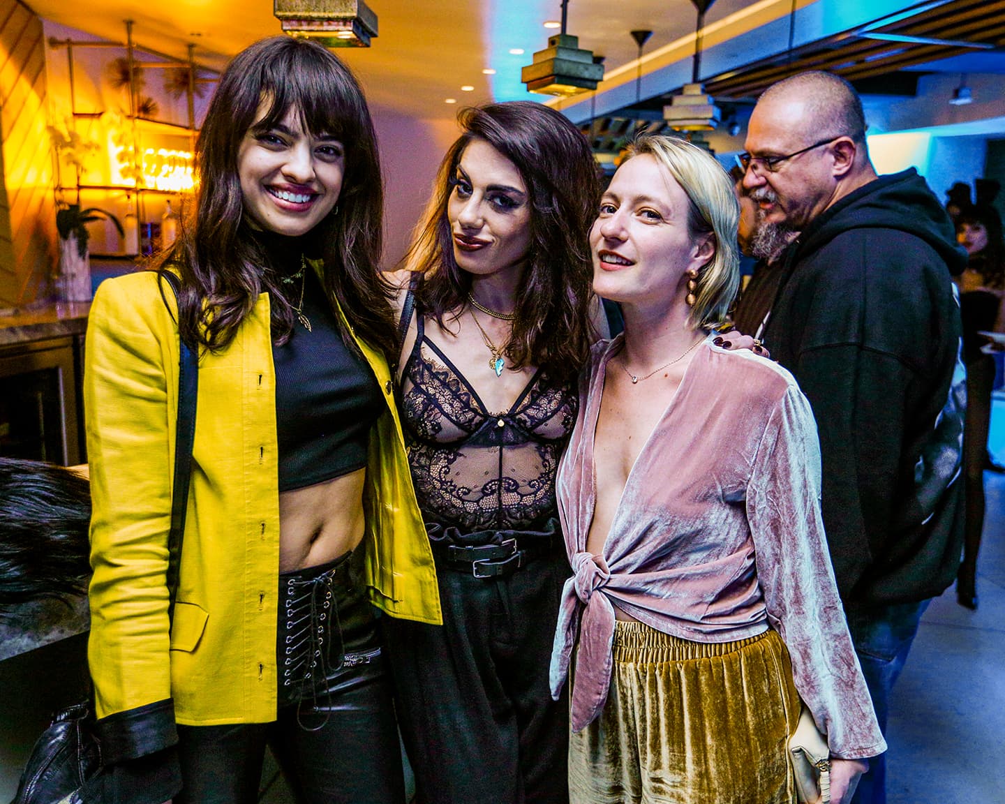 Eine Kunstauktion wie "Creatives for Climate" von Playboy ist eine absolut vorbildliche...