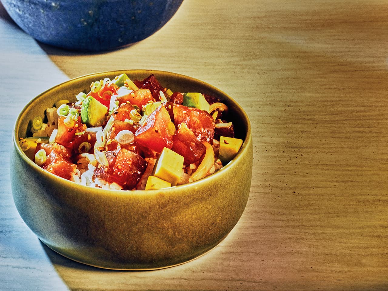 Sushi für Idioten: Die Zubereitung von Poke zu Hause ist fast kinderleicht