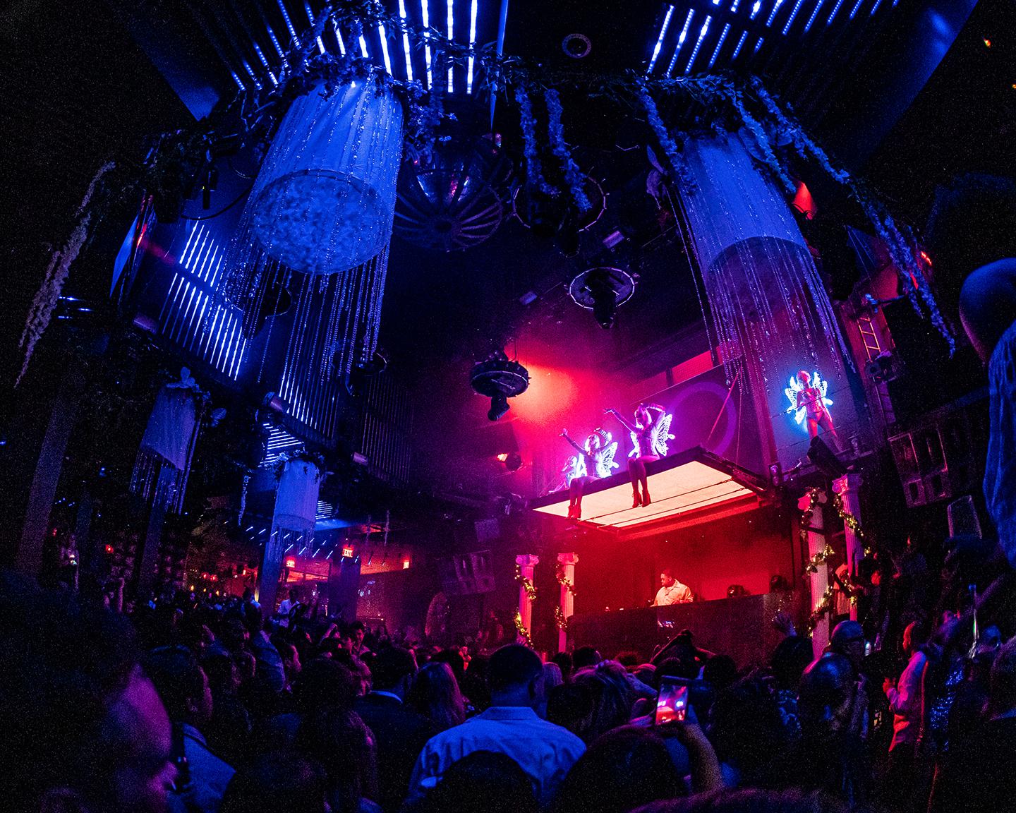 Playboy Midsummer Nights Dream - Auf Playboy Parties ist - egal wo man hinschaut - immer ein Lichtblick für die Sinne!