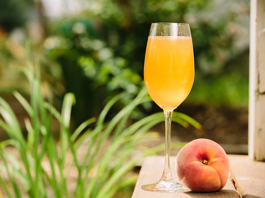 Es ist Brunch-Zeit, Bruder. Trink einen Bellini