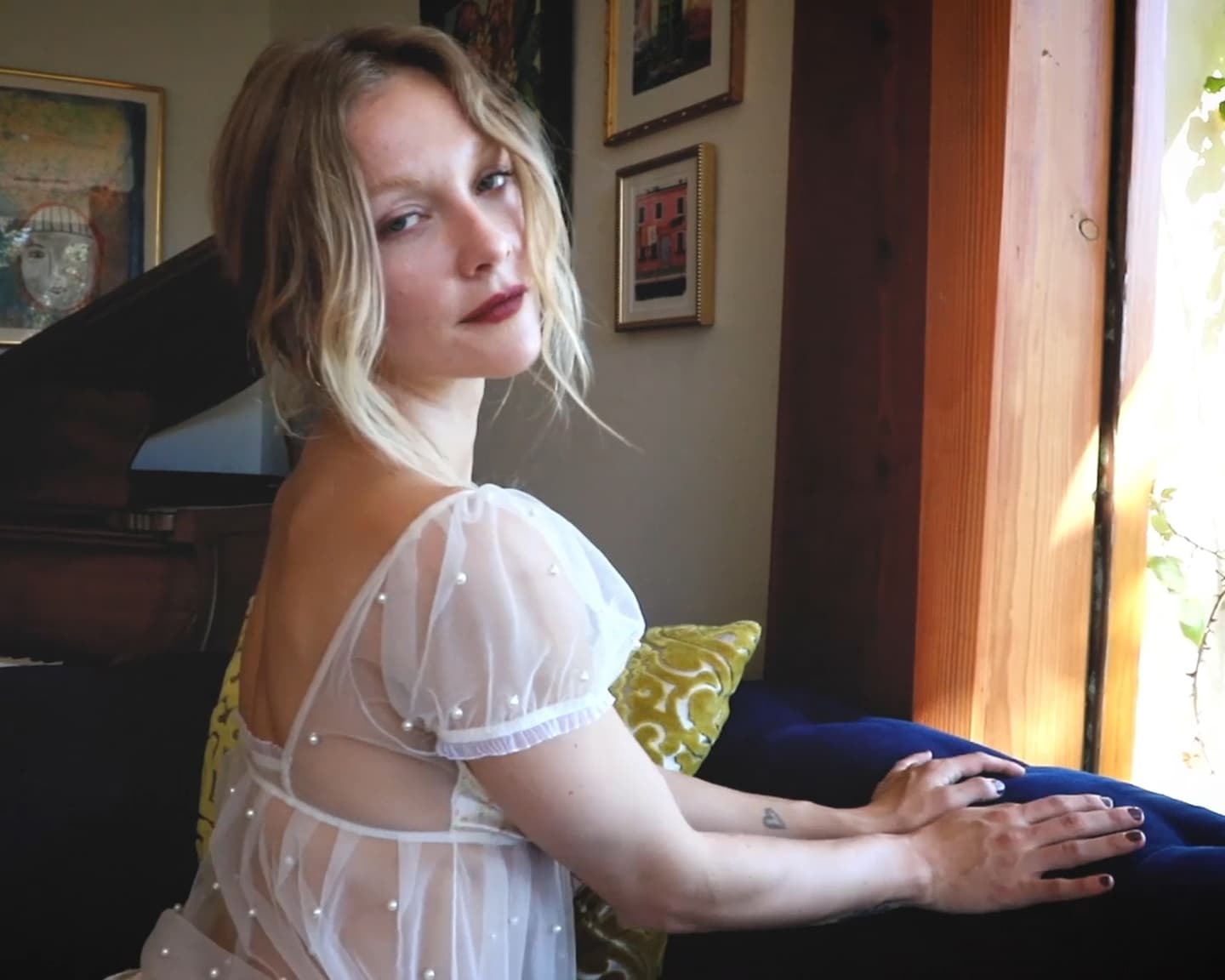 Playboy Muse (Alexis Carene in Herzenslied): „Die Kunst der Muse besteht darin,...