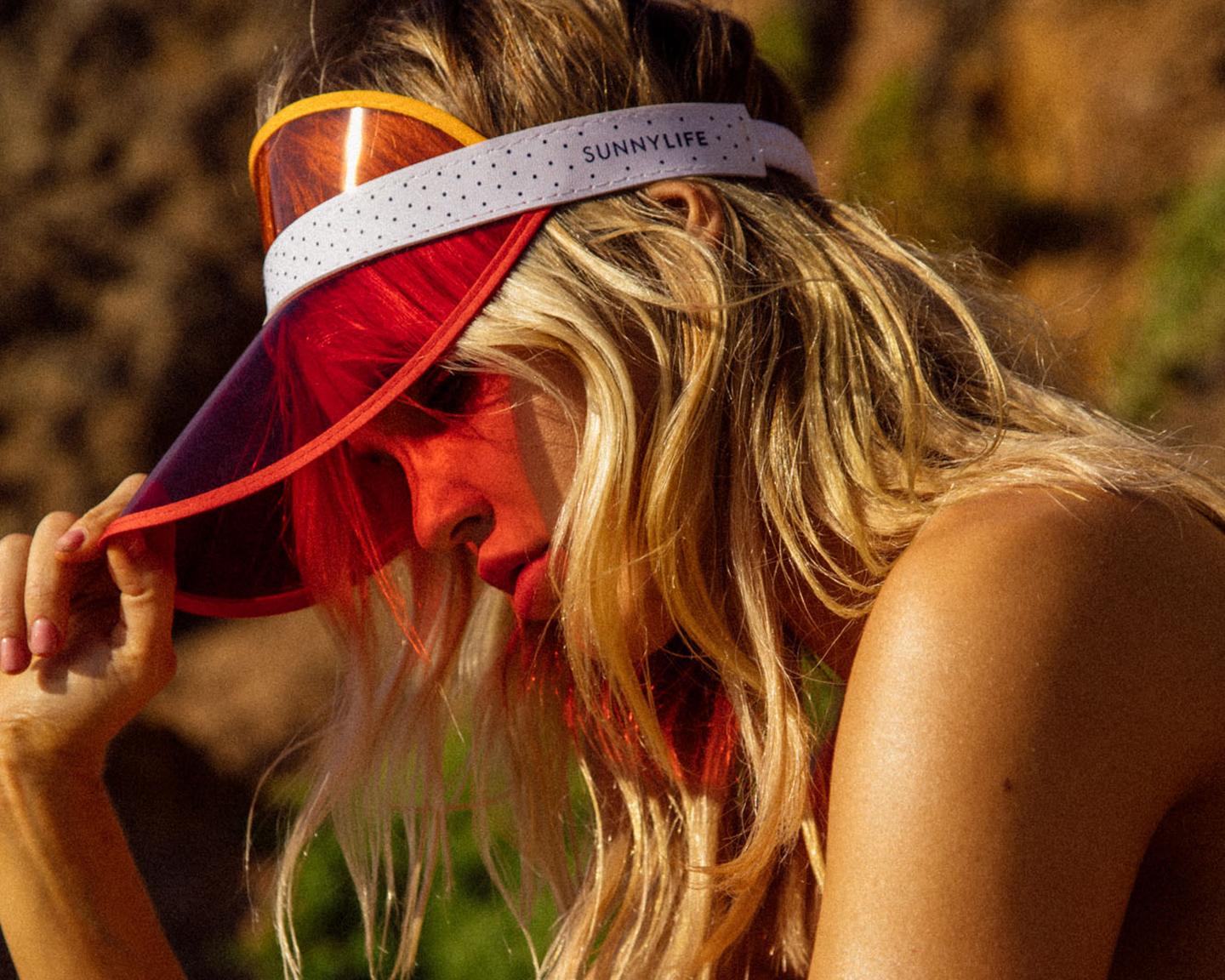 Sunny Life ist ein total schönes Motto von unserem Playboy Model Joy Corrigan, dem schließen wir uns gerne an.