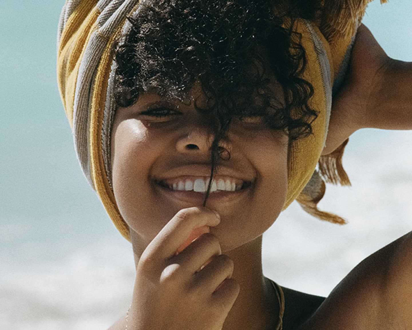 Mit dem Blümchen im Haar und dem Playmate des Monats April 2018...