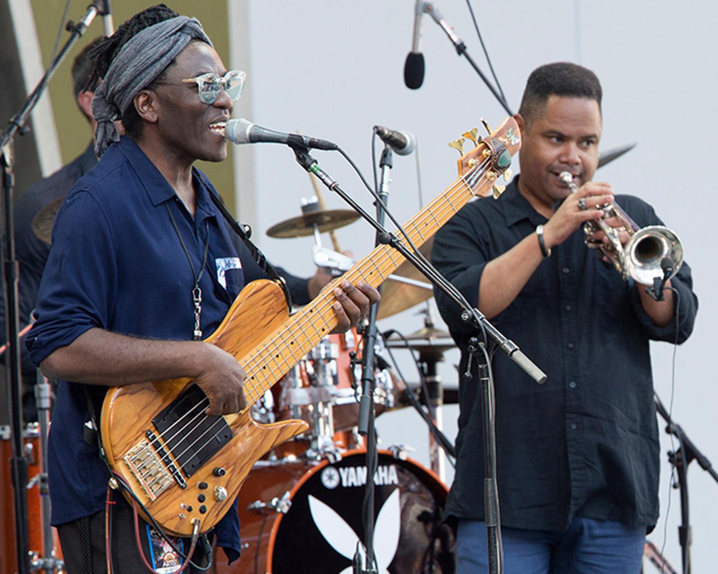 Playboy Jazz Festival in Los Angeles mit den Künstlern Richard Bona & Mandekan Cubano