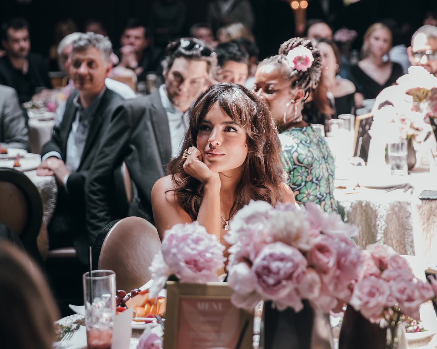 Gerührt ist sie bestimmt bei der Laudatio ihr zu Ehren, unser Playmate...