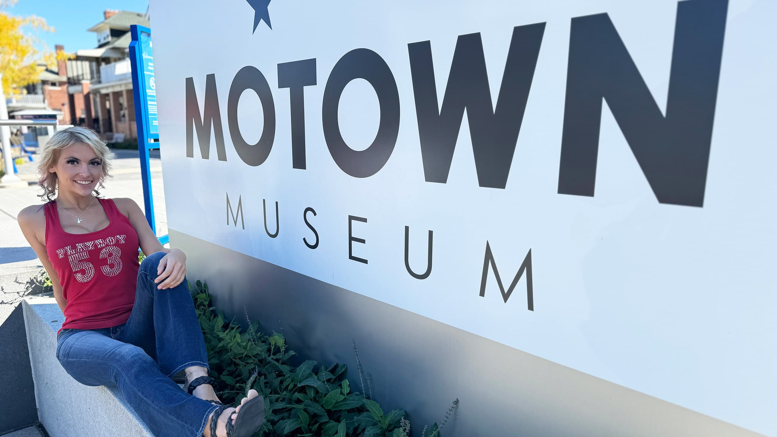 Griffin Maria zu Besuch in Motown