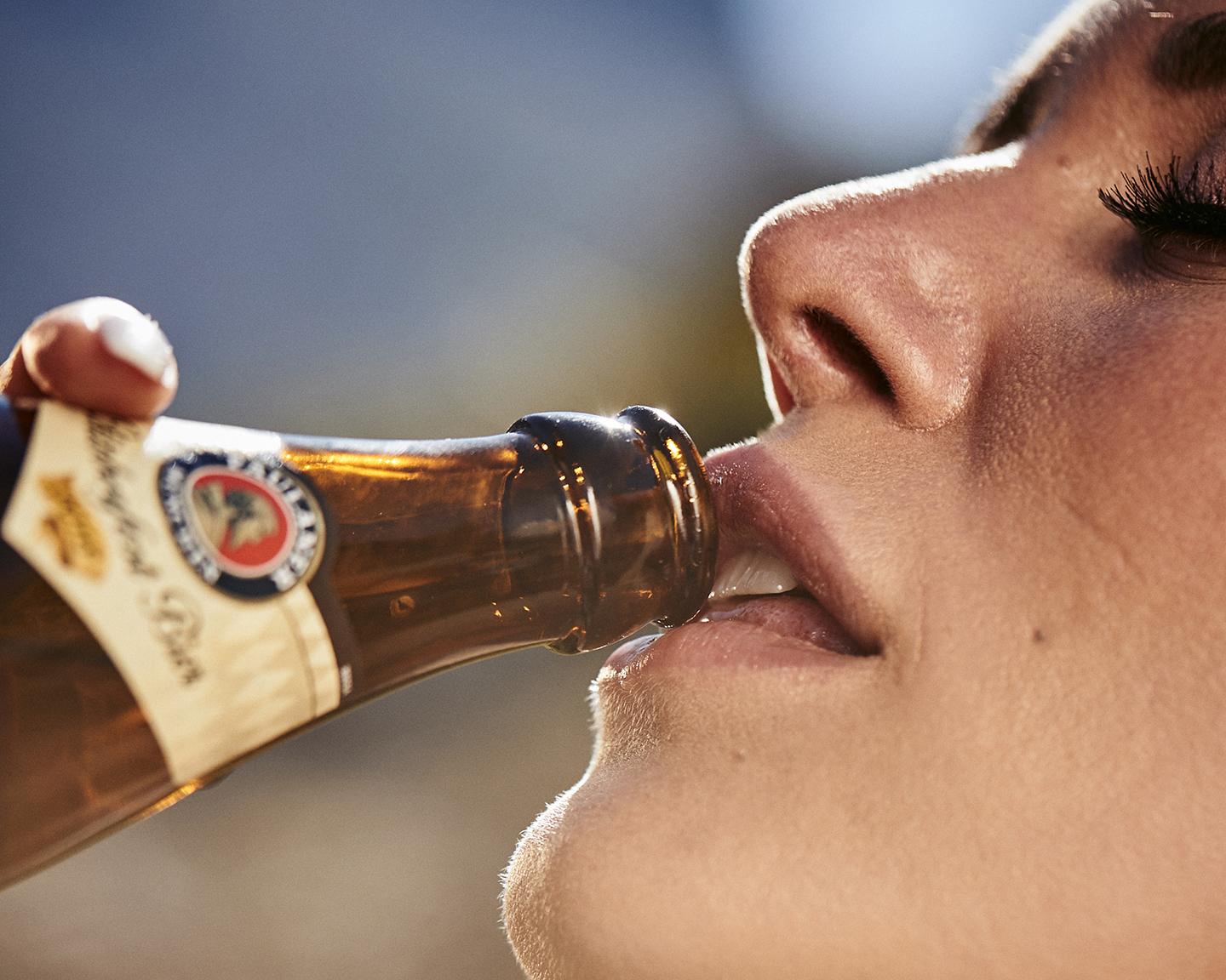 Mit Playboy und Julia Prokopy geht es auf zur Münchner Wiesn und mit einem zünftigen Weißbier kann das weißblaue Glück beginnen.