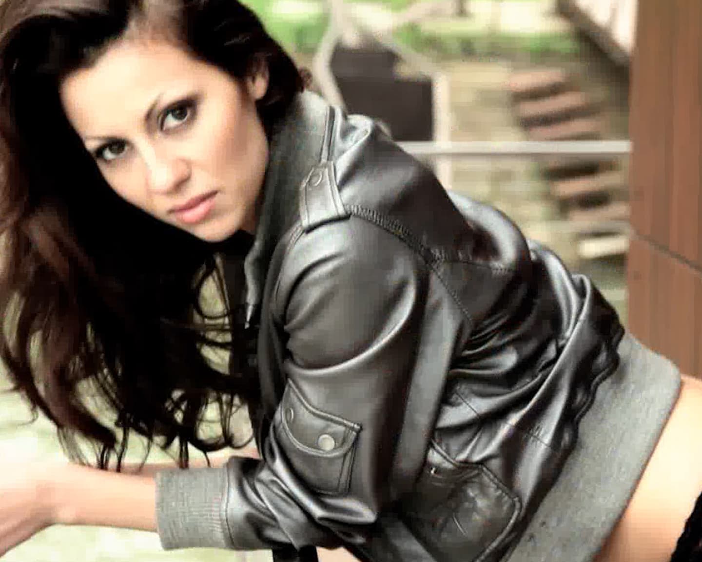 Playboy International (Jasmin): Hier weht eine frische Brise, wenn sexy Jasmin uns...