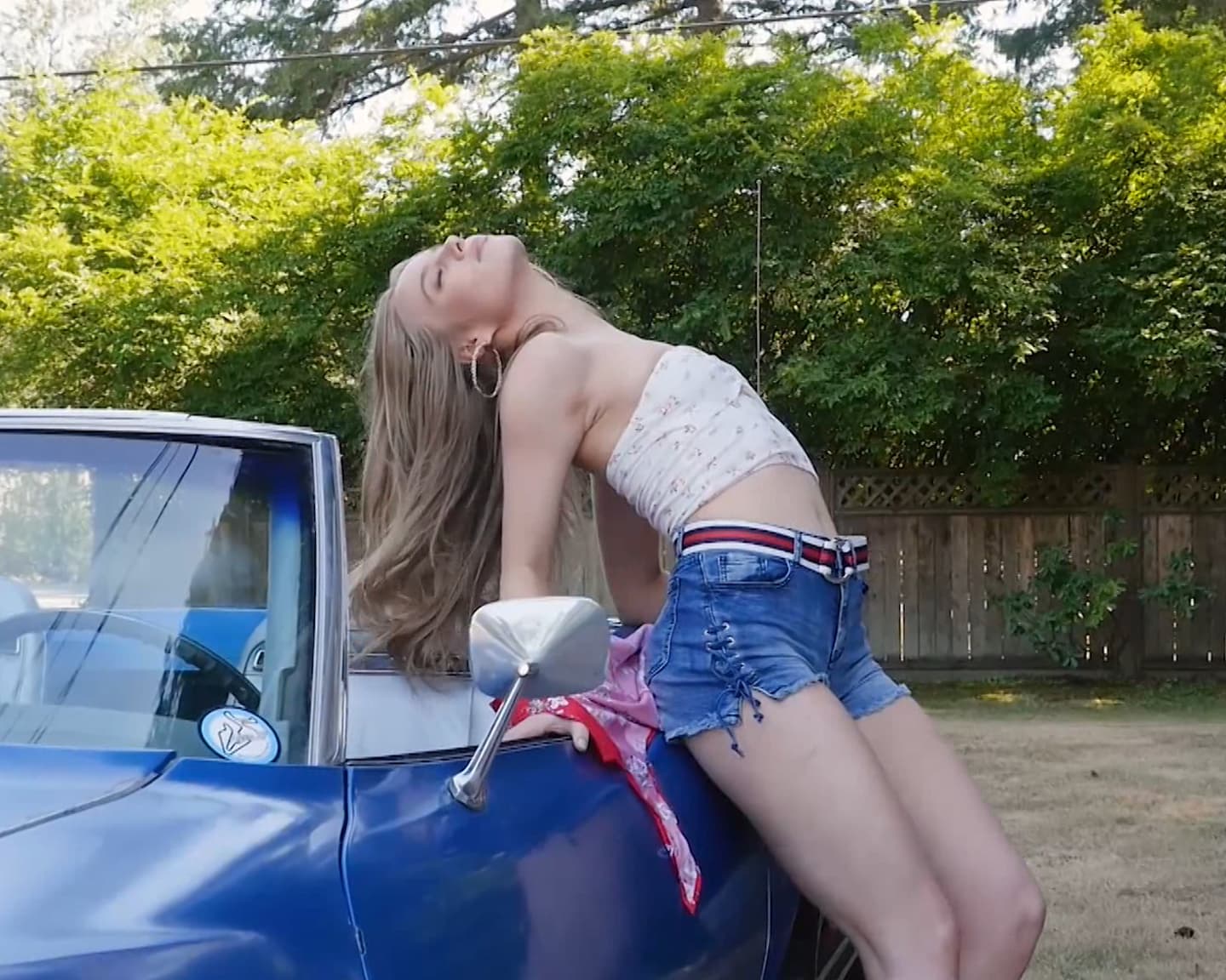 Playboy Muse (Maija Riika): Das Warten ist endlich vorbei, die zauberhafteste Tankstellenwärterin...