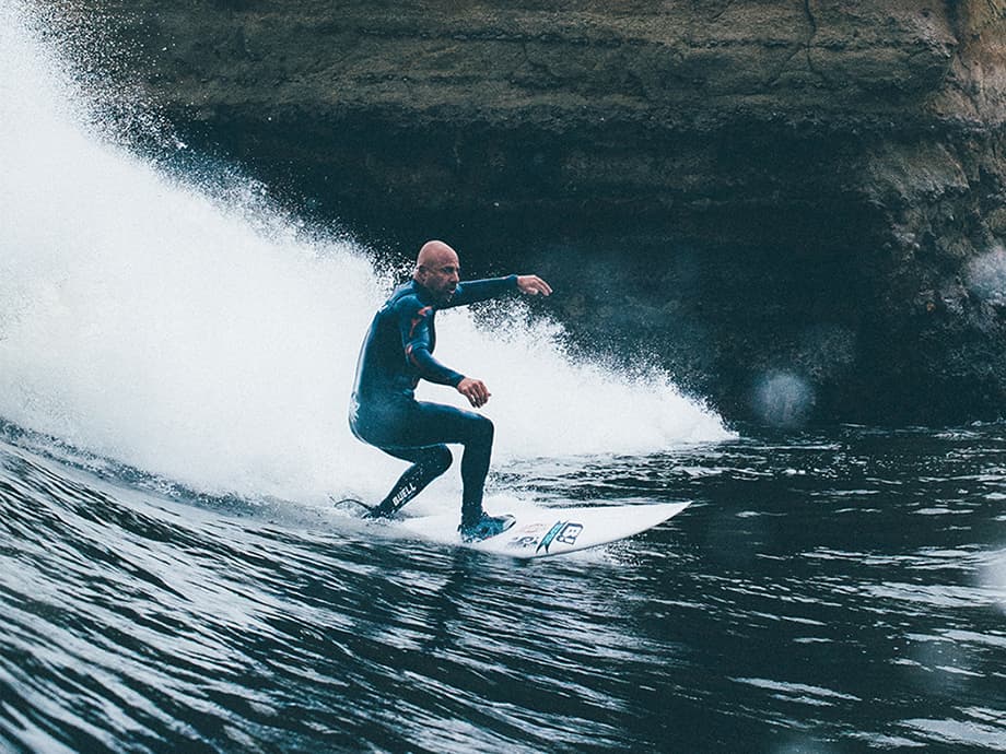Ausgelöscht: Big-Wave-Surf trifft auf Crystal Meth