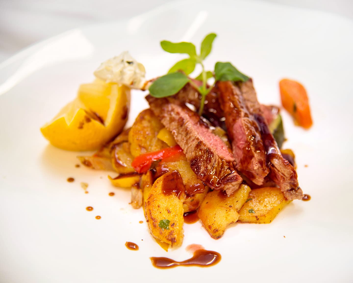 Zu jedem Playboy Gentlemens Weekend gehören auch erlesenste Speisen