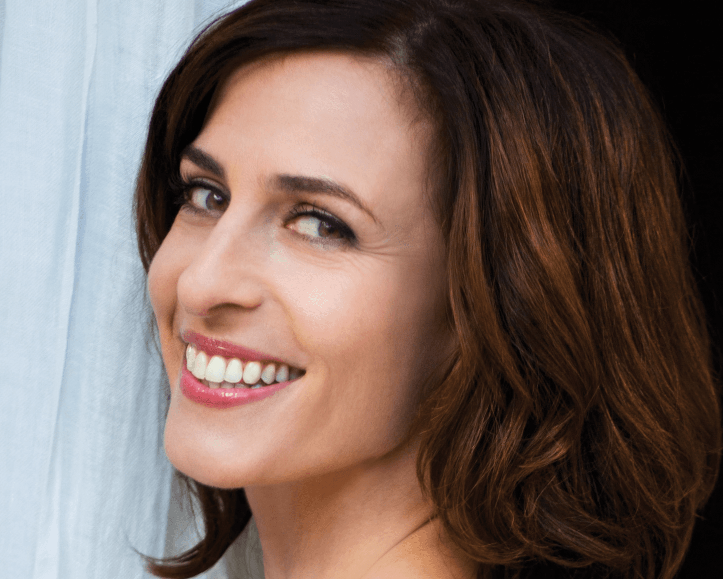 Die sexy Ulrike Frank ist eine der wenigen Darstellerinnen, welche bei GZSZ zwei Rollen bekam, bei dem Lächeln kein Wunder!