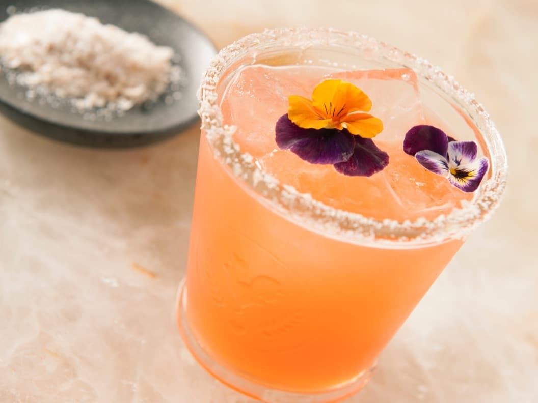 Eine mit Serrano-Pfeffer gewürzte Margarita zur Feier des Cinco de Mayo