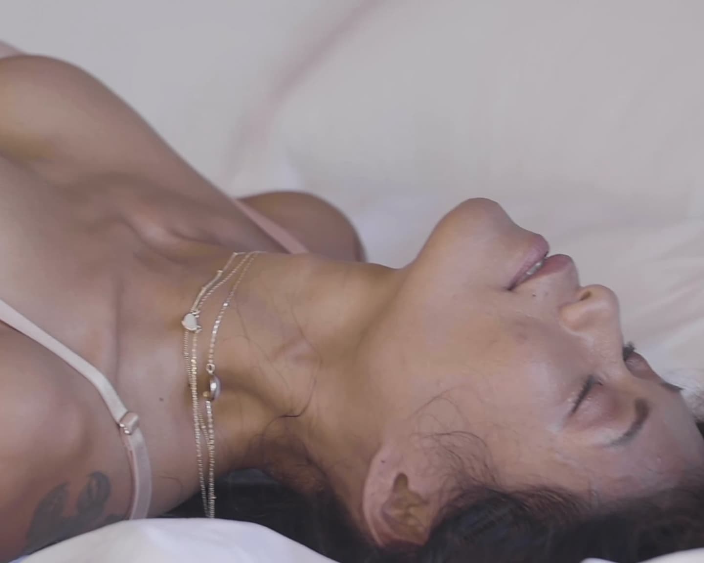 Playboy International (Maki Katana): Exotisch sexy und zauberhaft, so ist unsere Maki...