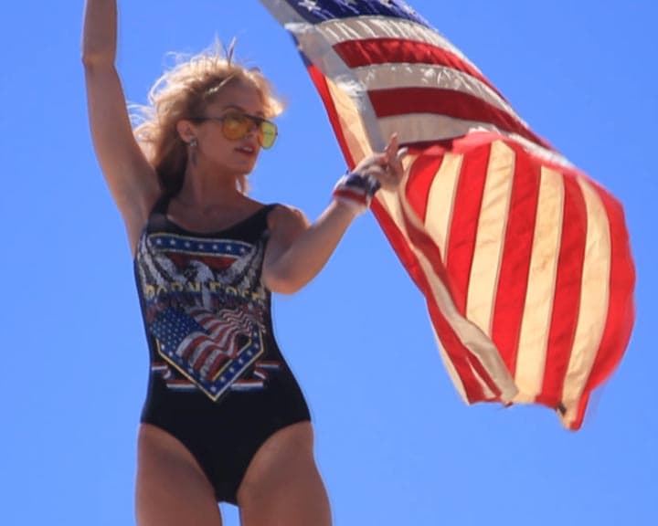 Ein Babe zum Pferdestehlen und zum Hotdog-Essen: Liz Betzen