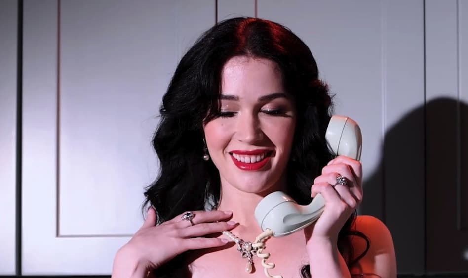 Evelyn Claire in Mitternachtssnack