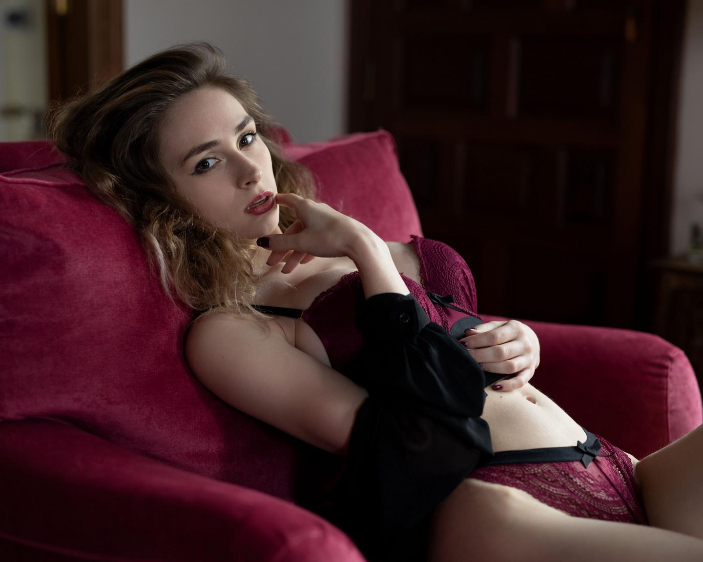 Playboy International (Yana West): der Abend kann kommen, Schattenverführung mit 'the one...