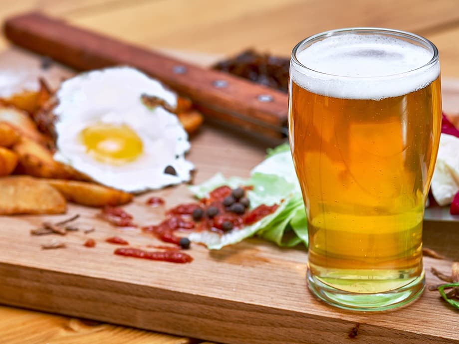 Bier zum Frühstück? Einblicke in die Revolution des alkoholischen Brunch