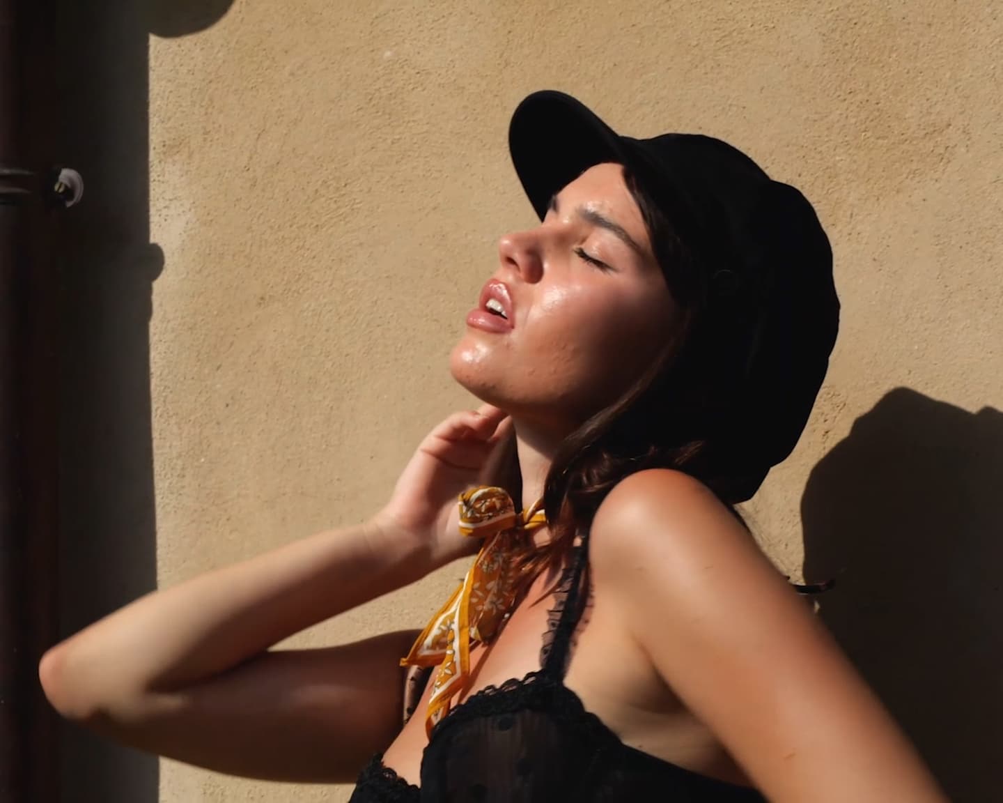 Playboy Muse (Laura Devushcat): Laura Devushcat kehrt mit einem weiteren wunderschönen Fotoband...