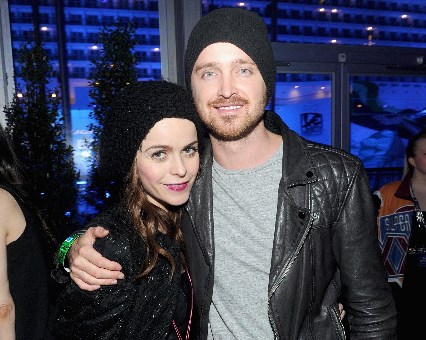 "Breaking Bad" Schauspieler Aaron Paul und Kollegin Taryn Manning zu Gast bei der Playboy Super Bowl Party