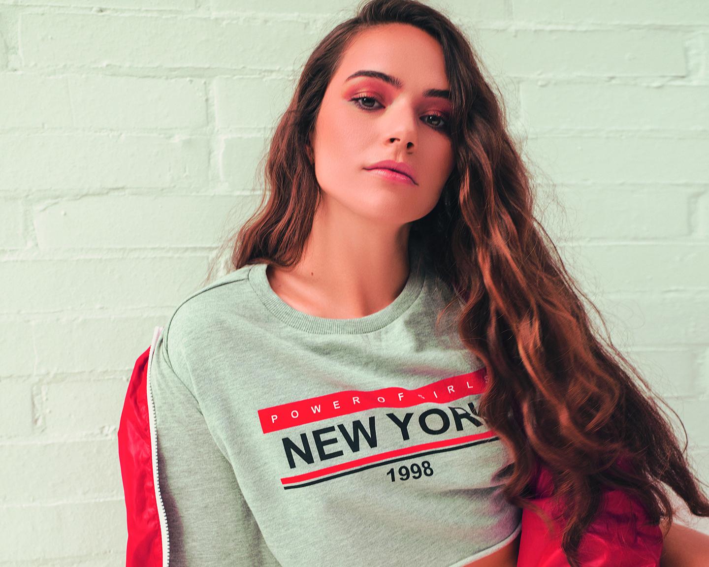 Die Mischung aus Starfotograf (Andres Espinoza) und kolumbianischem Supermodel (Sofia Gomez) lässt sich absolut sehen