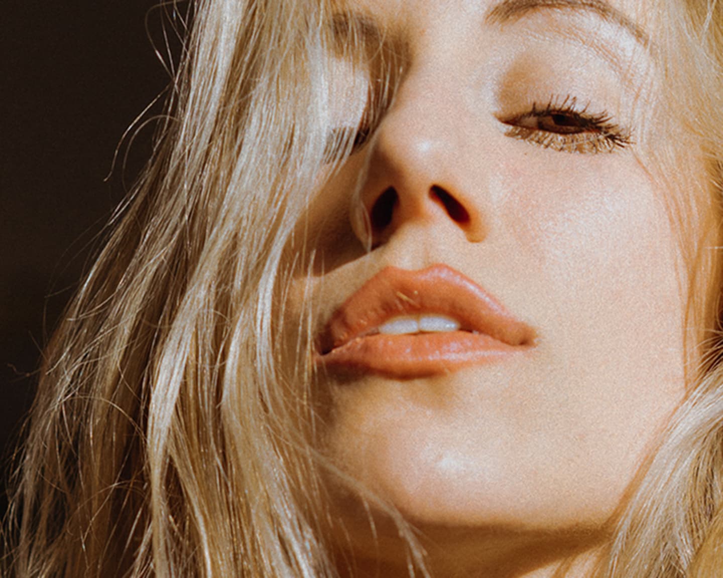 Danielle Krivak hat den Blick, der Dich verzaubern lässt