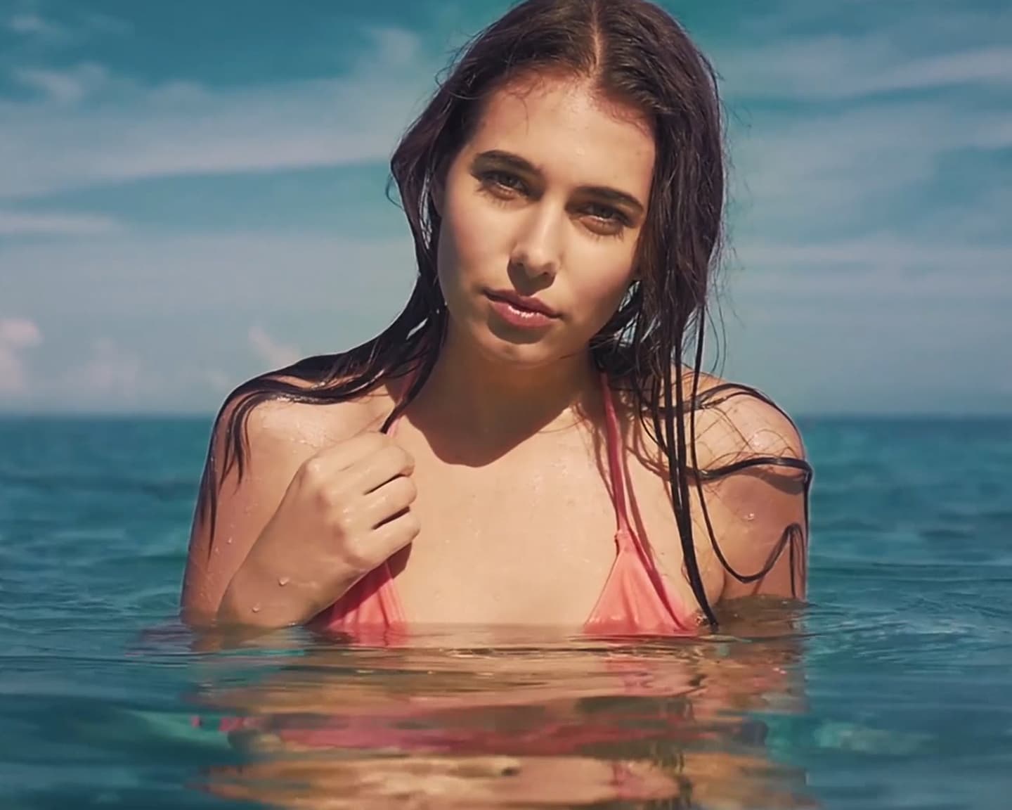 Playboy Amateur (Katrine Pirs): Mit der heißen Katrine wird jedes Meeresrauschen zum geilen Highlight für Poseidon und Co.