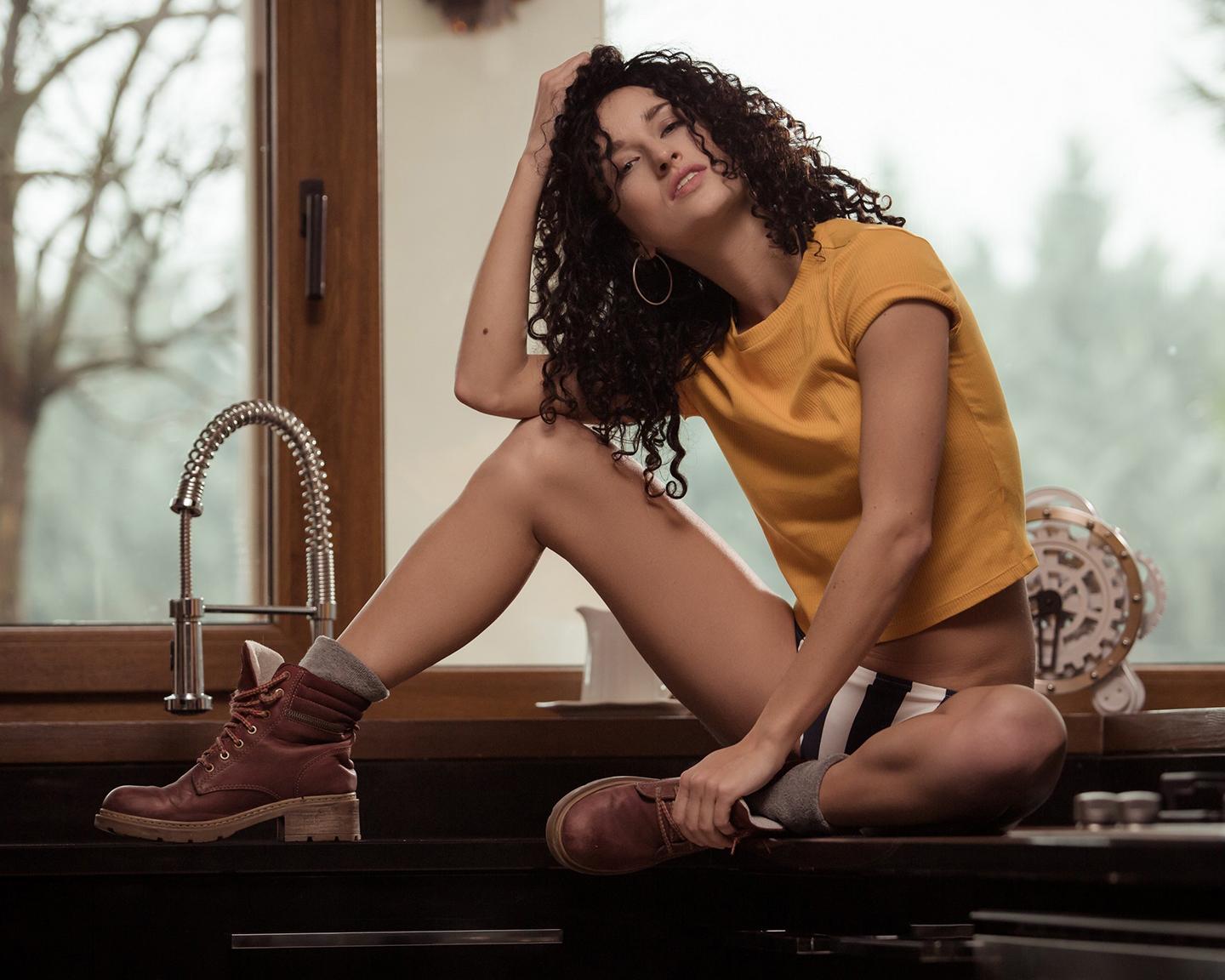 Playboy International (Lucy M.): The gorgeous International model, Lucy M. cooks up a tasty morning treat in this lovely set.