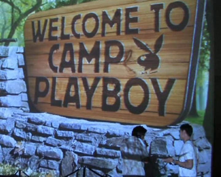 Im Camp Playboy steigt eine wilde Party mit jeder Menge Playmates -...