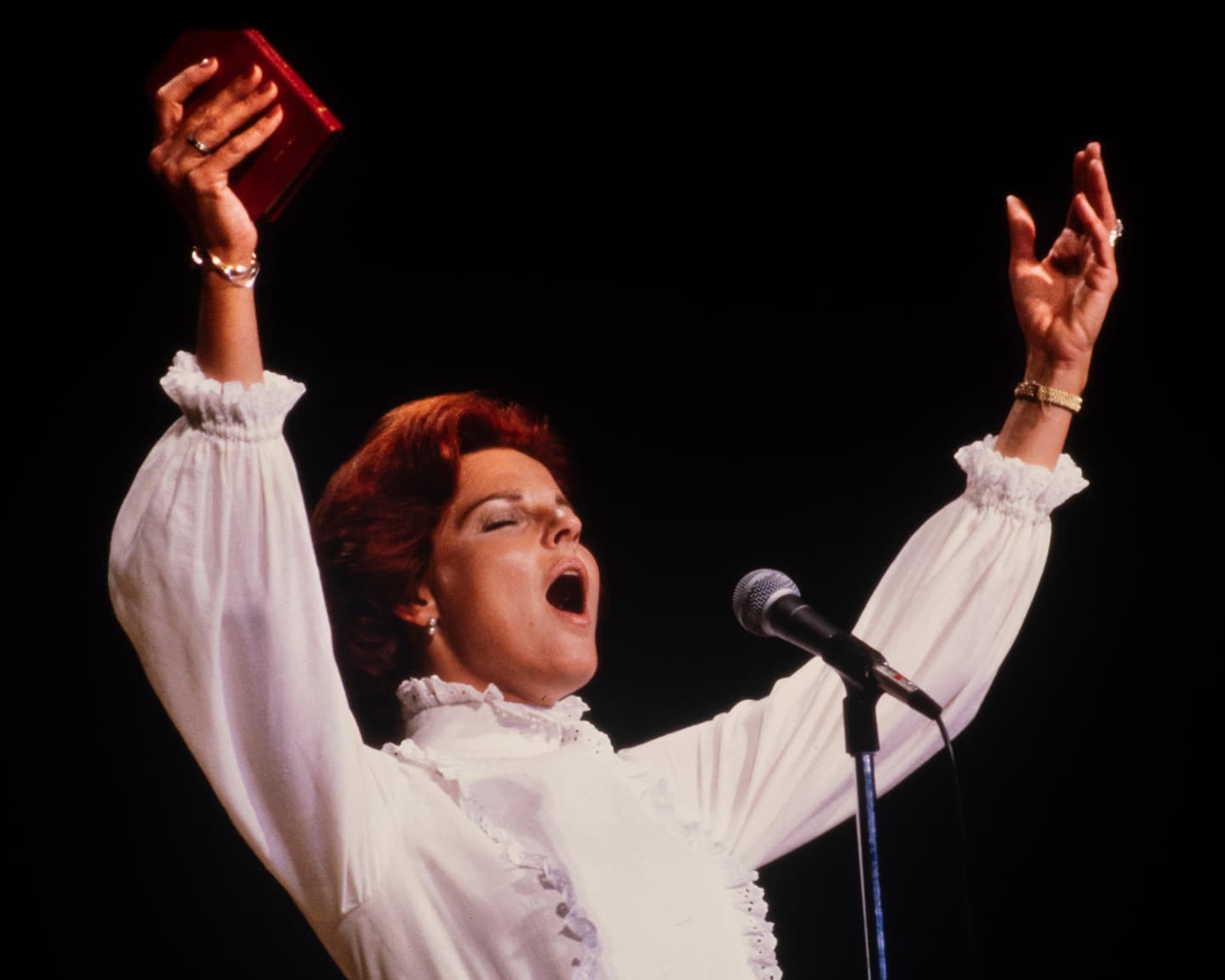 Playboy Lifestyle: Cruising with Anita