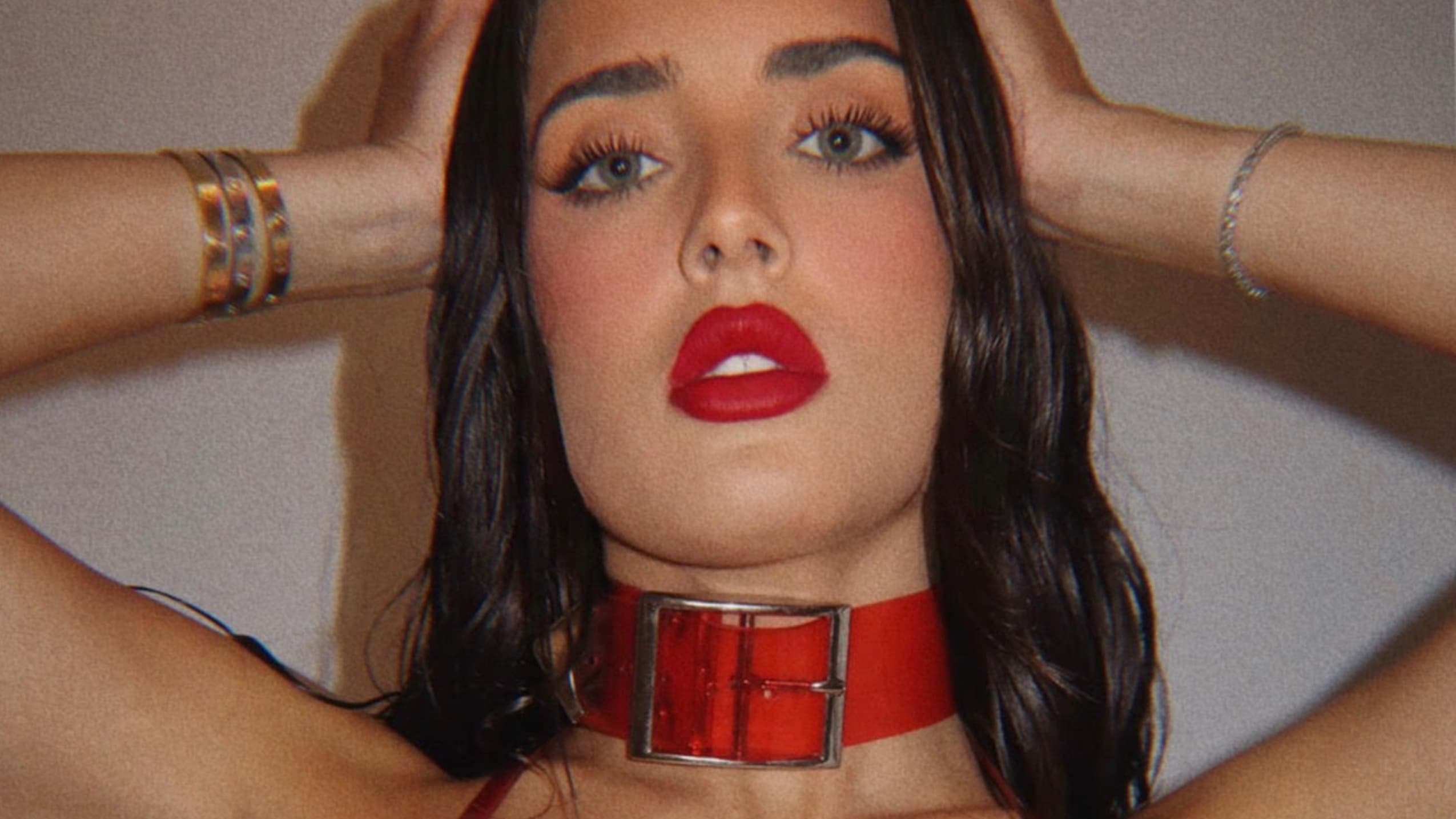 Sumner Stroh weiß, dass sie diejenige ist, die man 'liebt zu hassen'