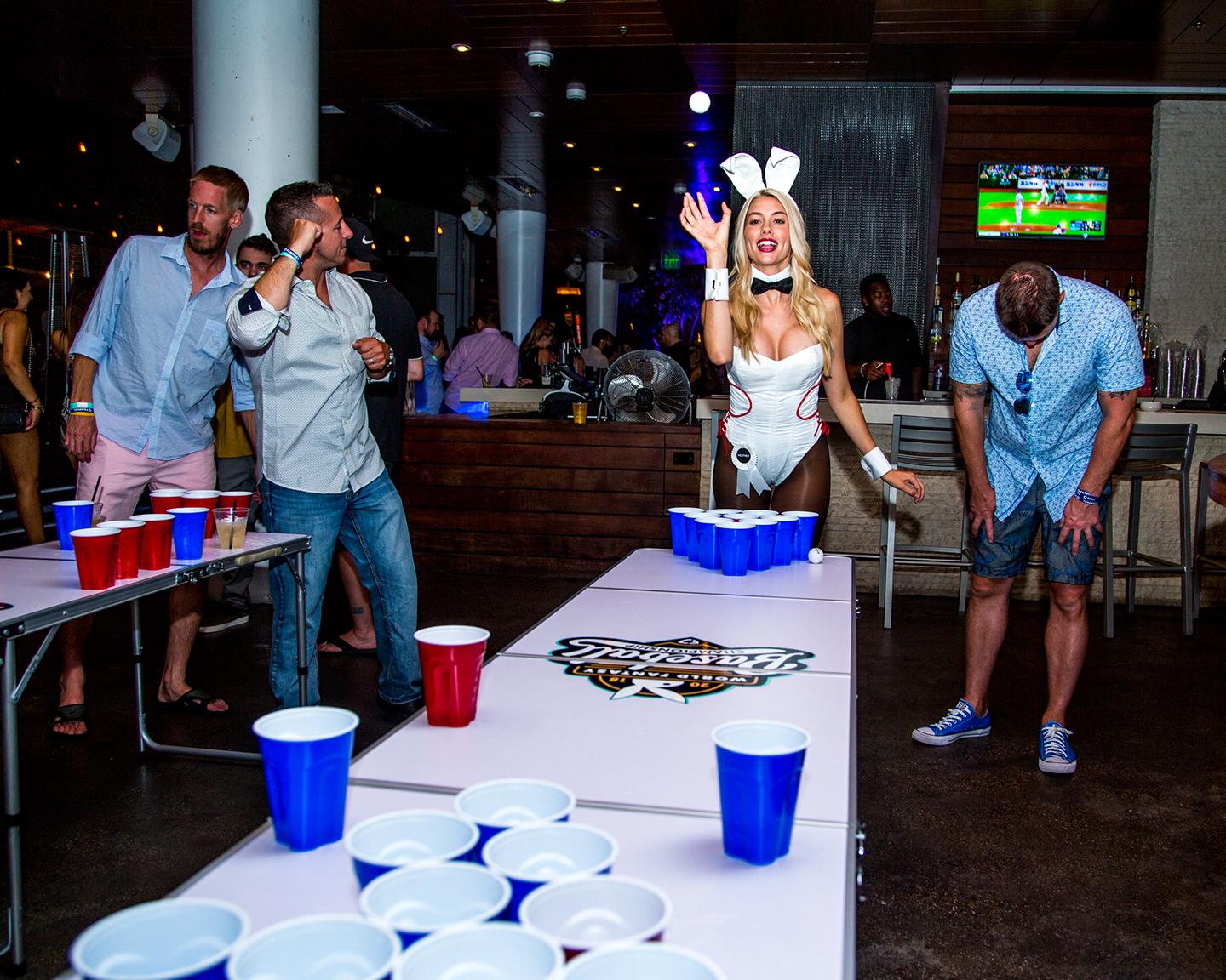 Hier sind die Bälle in guten Händen, hier sitzt jeder Wurf. Willkommen bei der Playboy Party zur World Fantasy Baseball Championship 2018 in Los Angeles