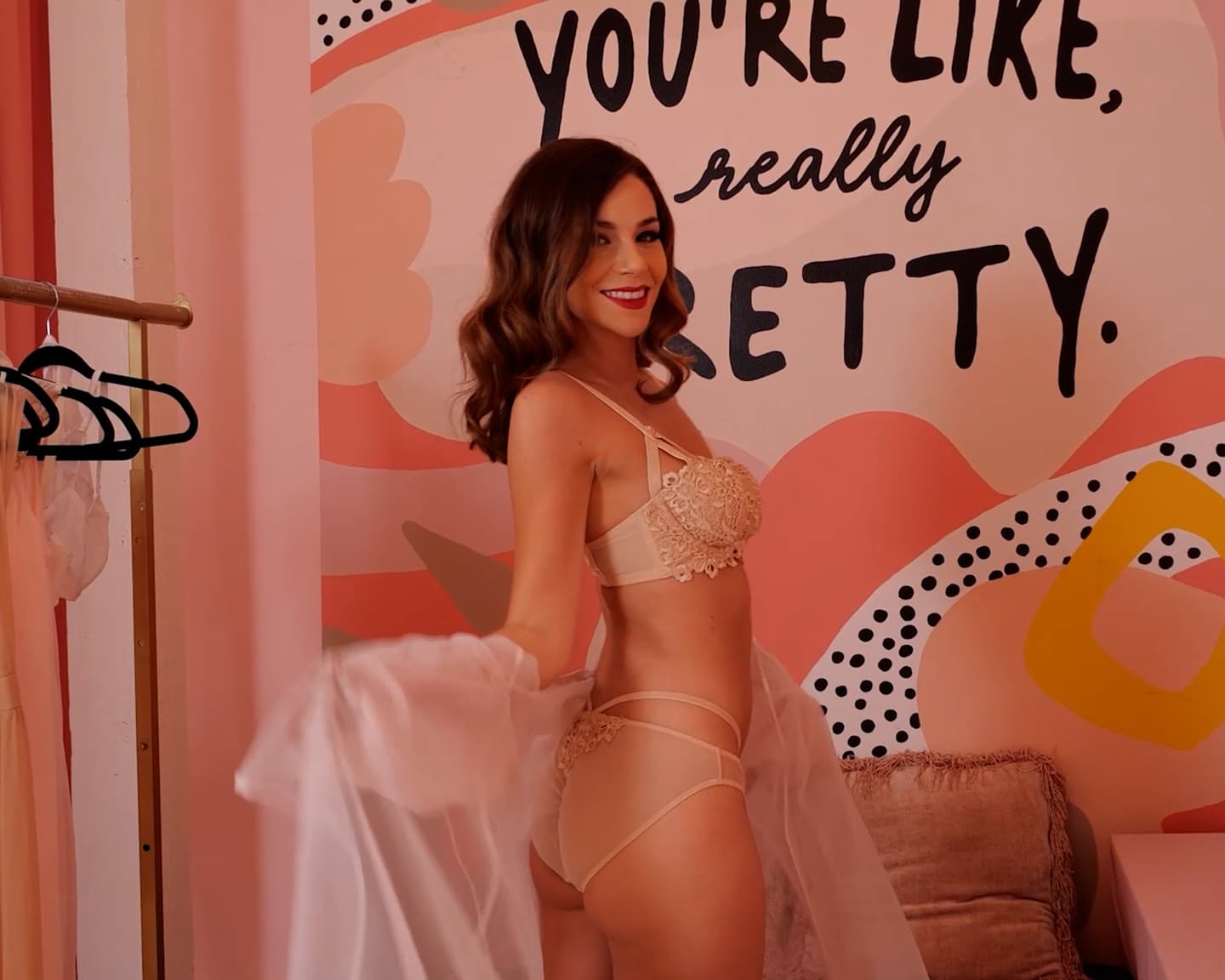 Muses (Stephanie Manescu in Run the Show): Stephanie Manescu steht im Rampenlicht....