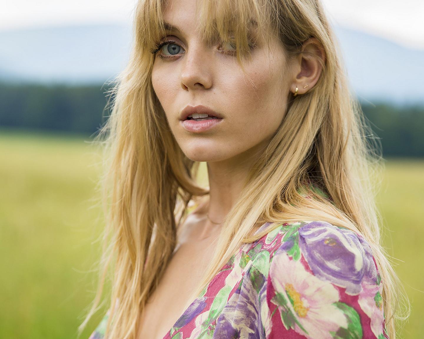 Playboy Special Edition (Jordy Murray): Playboy Special Edition (Jordy Murray): It's the pure flower power of the 68s, Vietnam and APO, retro Super 8 feeling and yet we are in the here and now with the hot Jordy Murray …