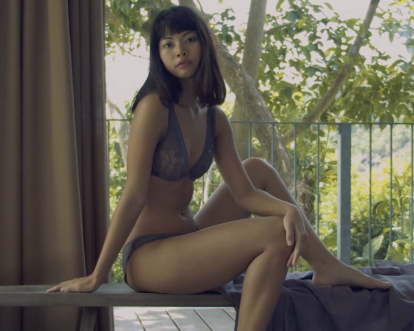 Playboy Newcomer (Cara Pin): Cara Pin wird in diesem sexy Set Deinen...