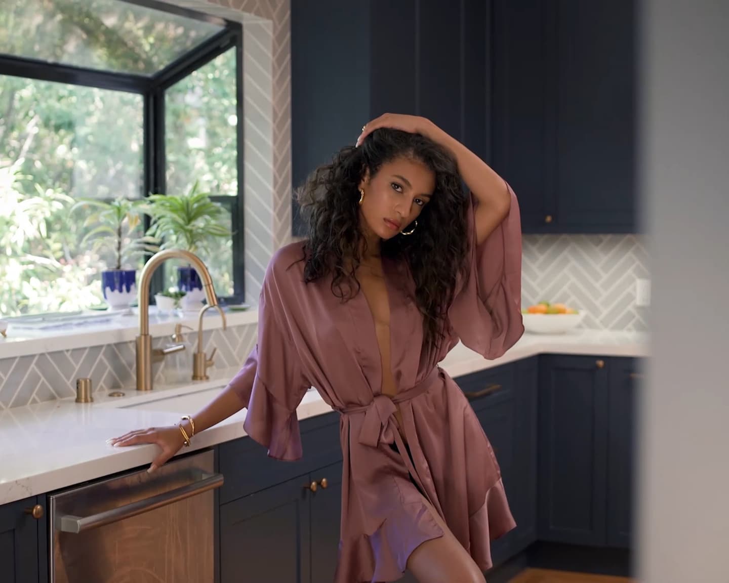 Playboy Muse (Kyrah in Morgenfreuden): „Einige Worte, nach denen ich lebe? "Eine...