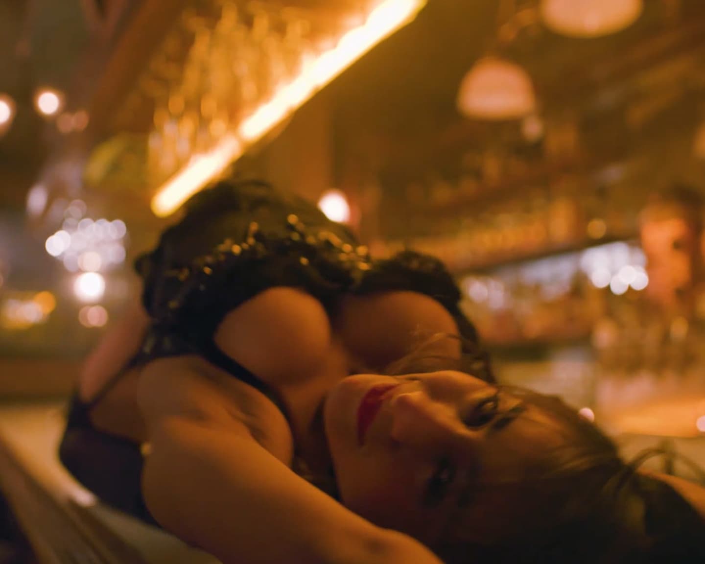 Playboy Muse (Mia Valentine): Die geile Mia Valentine mag auch nur zum...