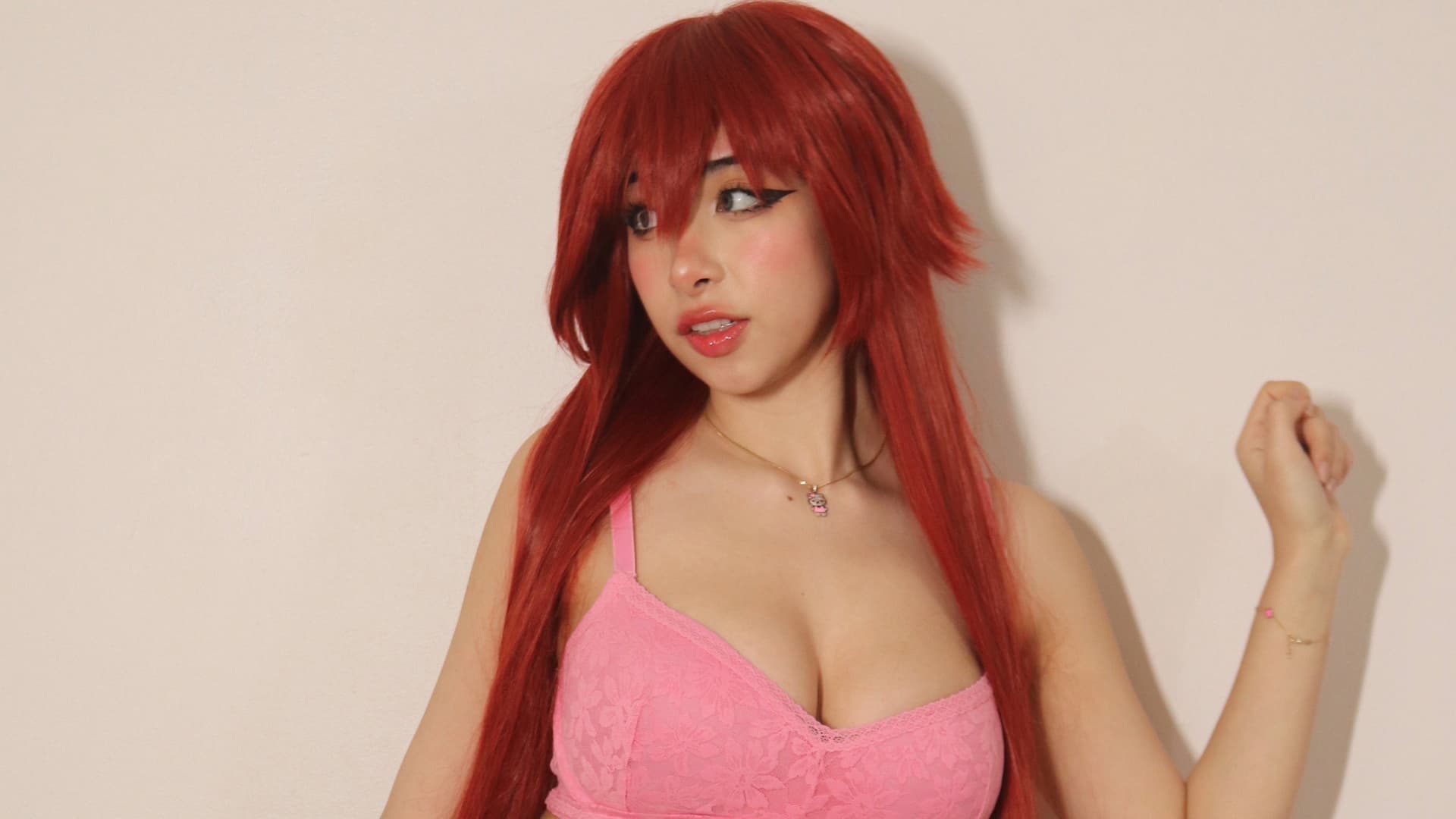 Rina Magi's Rias Gremory Cosplay ist ein teuflisches Glow Up
