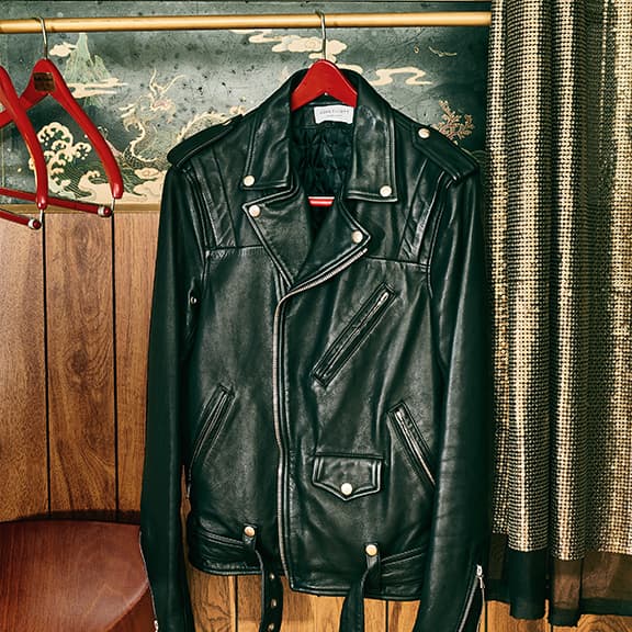 Diese stylische Lederjacke ist die letzte, die Sie jemals brauchen werden