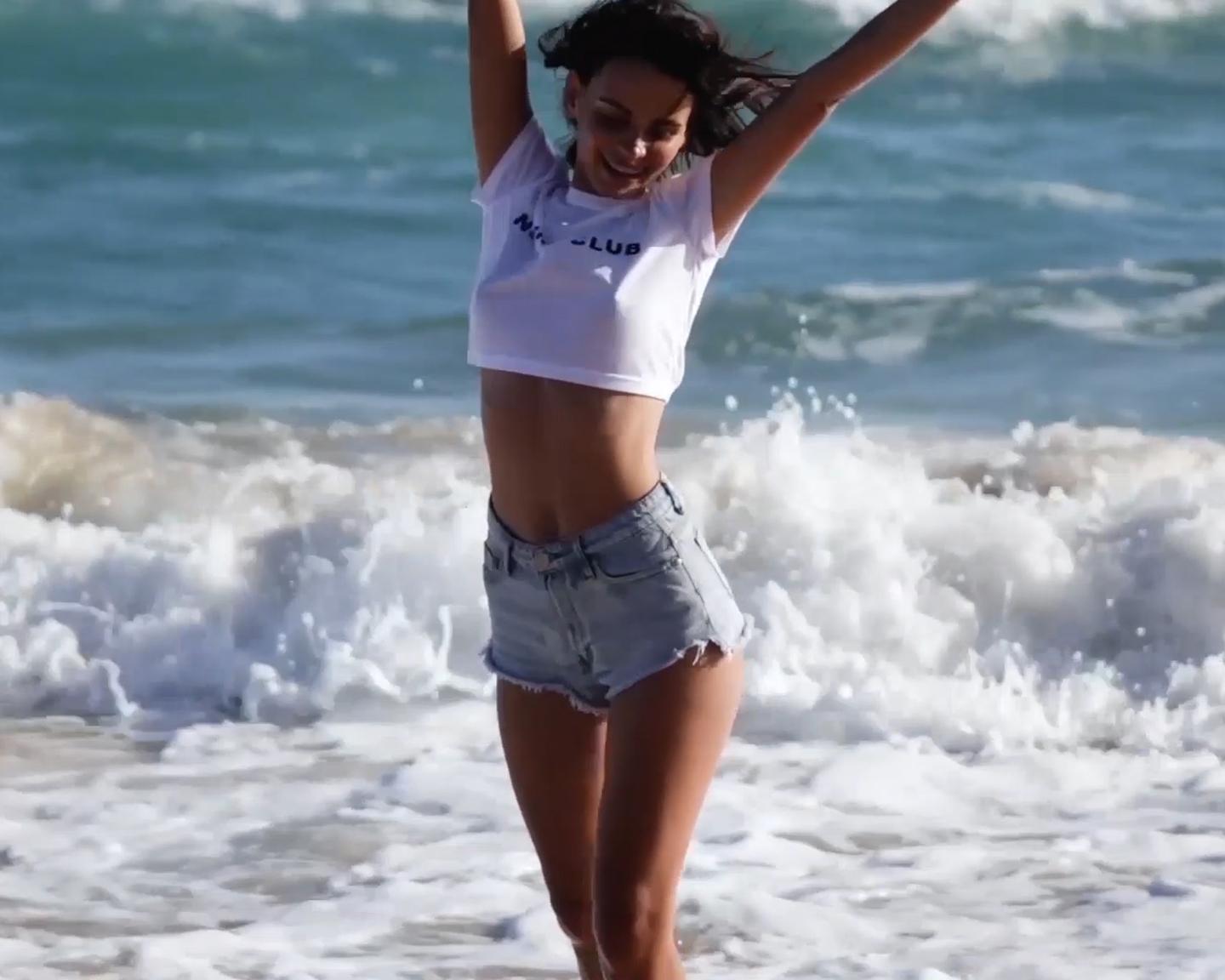 Playboy Mashup (International Waters): Playboy Plus bringt Sie diese Woche nach Übersee...