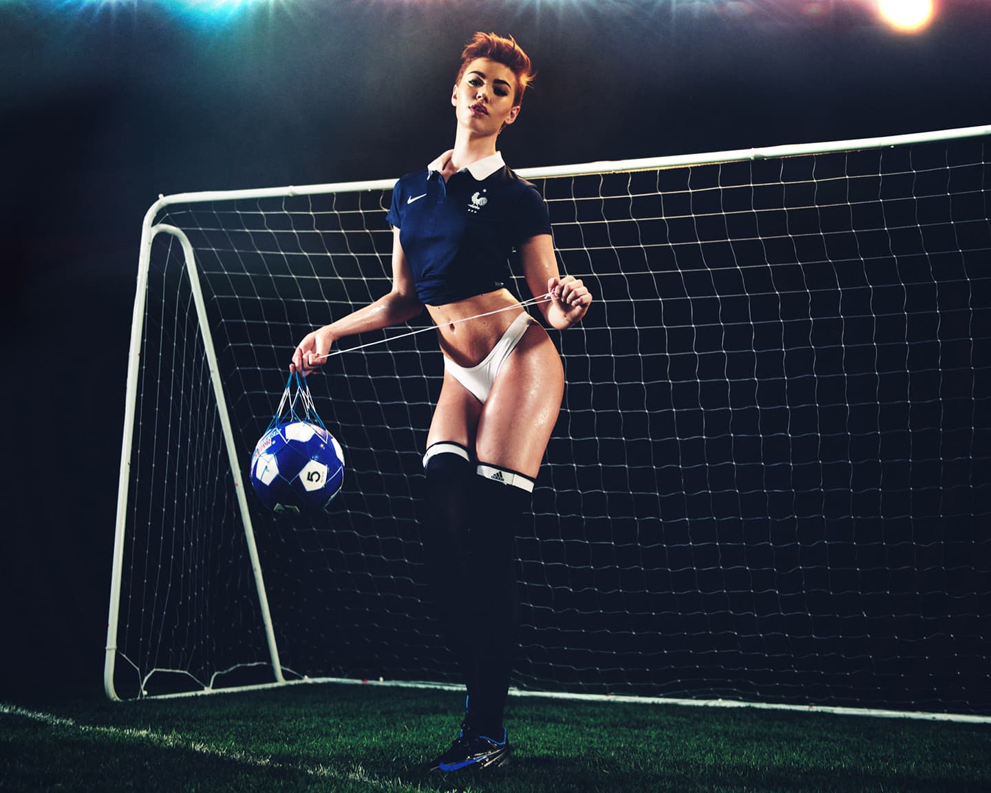 Eine Hünin im Tor hält nicht alle Bälle, aber immerhin sieht es...