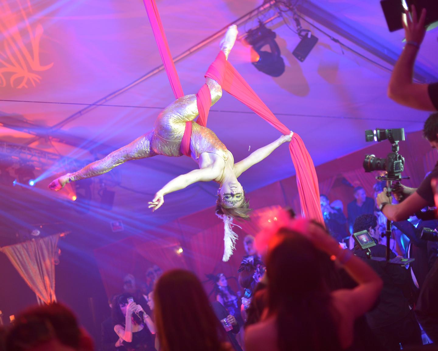 Auf Playboy Parties ist das normale Feiern schon zu langweilig, hier wird sich immer und immer wieder was besonders Ausgefallenes ausgedacht