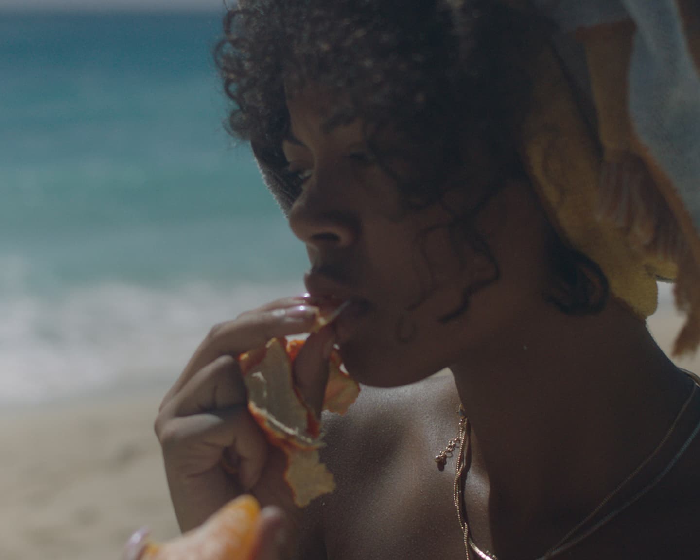 Playboy Playmate (Nereyda Bird): Die zauberhafte Nereyda genießt dieses Playboy Videoshooting wie keine Zweite und wir genießen es auch total.