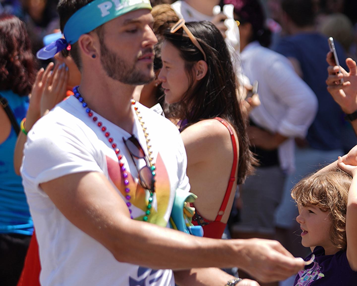 Bei der Pride Parade 2018 gibt es wohl keine einzige Sache, die NICHT in Regenbogenfarben glänzt