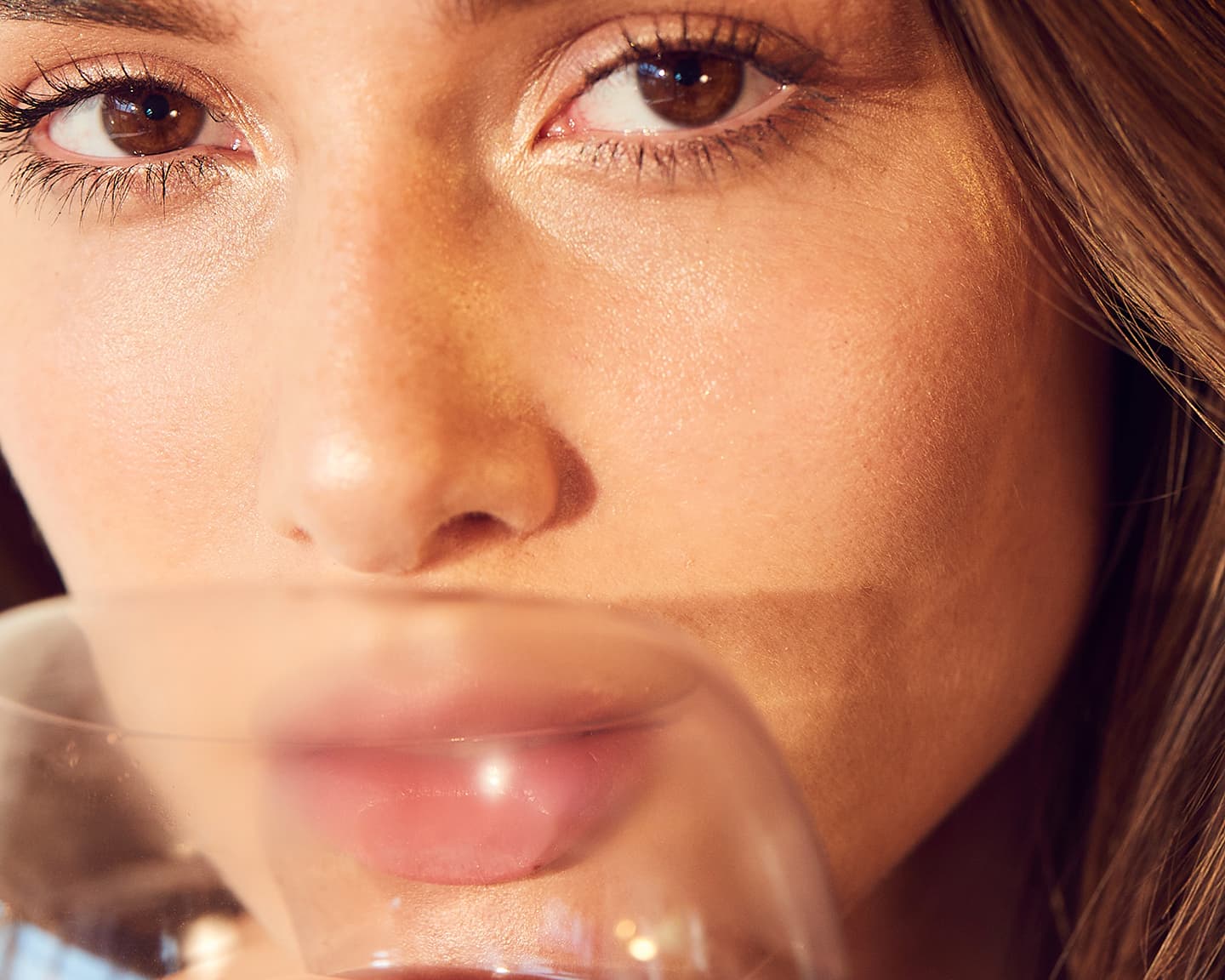 Mit dem Playmate des Monats August 2018, Nina Zwick, kommt Münchner Charme...